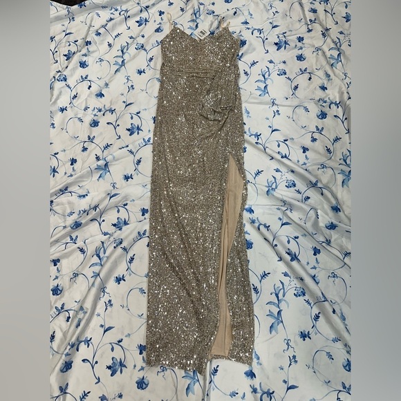 Likely Dresses & Skirts - NWOT Likely Sequin Dress Emily size8